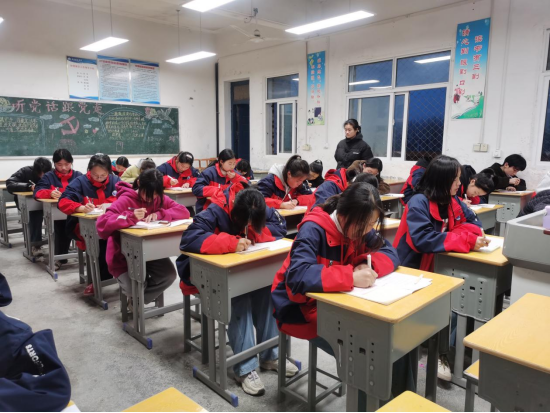 灵璧县韦集初级中学举办硬笔书法比赛