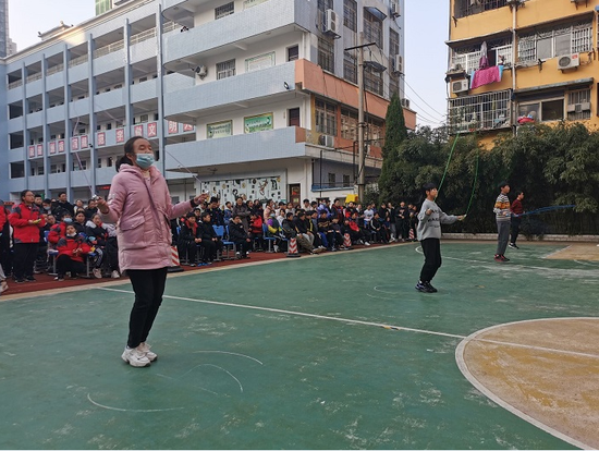 蚌埠三十一中教育集团本部开展"阳光体育节"活动_新浪安徽_新浪网