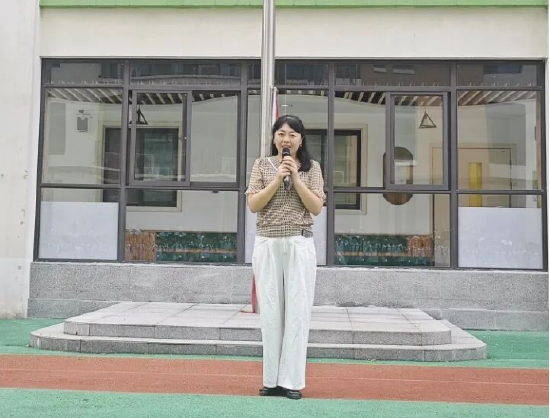 马自达mx5敞篷跑车