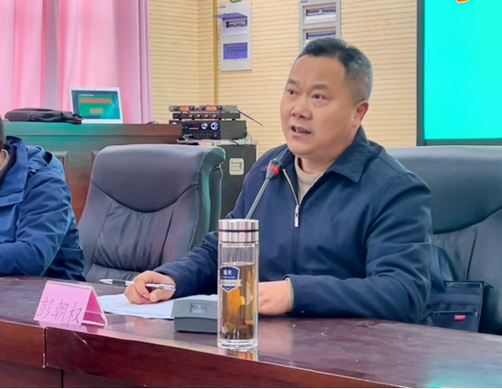 庐江县白山镇明德小学民主评议促提升凝心聚力谋发展