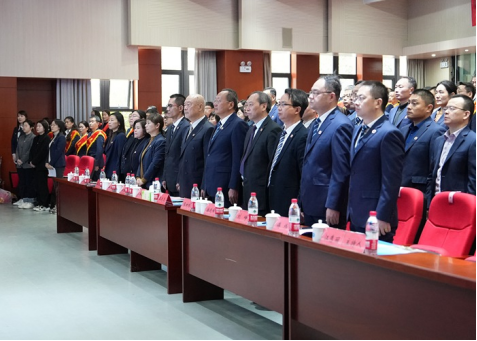 安徽三联学院召开2023年度先进集体及个人表彰大会