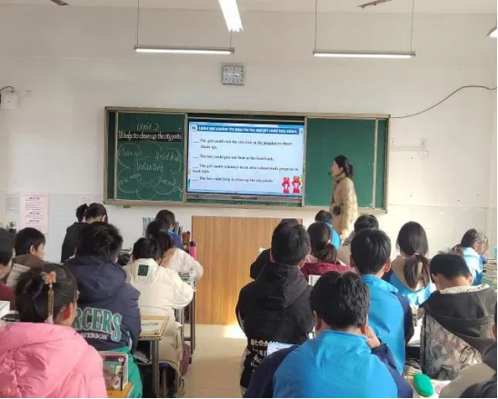 利辛县第四中学英语组赴胡集研讨交流