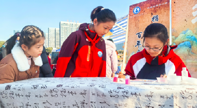 金丝绘传承 指尖塑文明