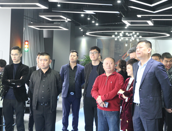 京北会成就店开业 神车迈凯伦p1揭幕