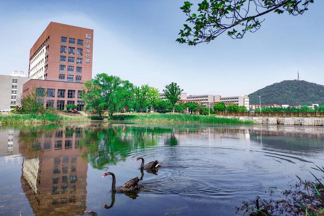 安徽新华学院:产学研合作打造应用型人才