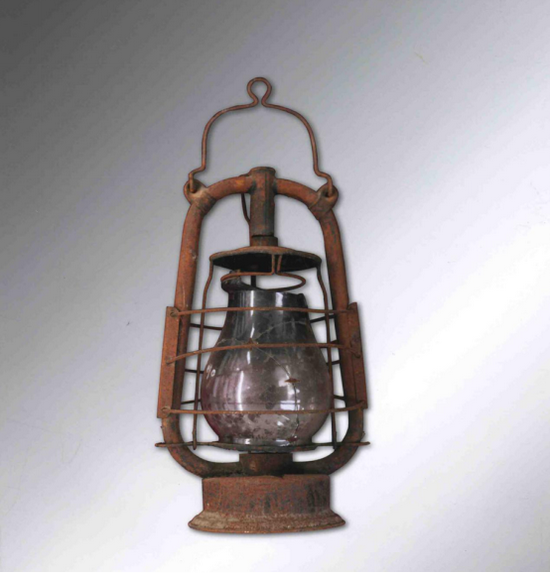 金寨县革命博物馆陈列 油灯(图源:六安市文化和旅游局)