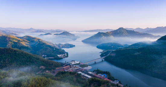 《龙井冲风光》/汪邦东 拍摄地点:龙井冲码头(来源:霍山微旅游)