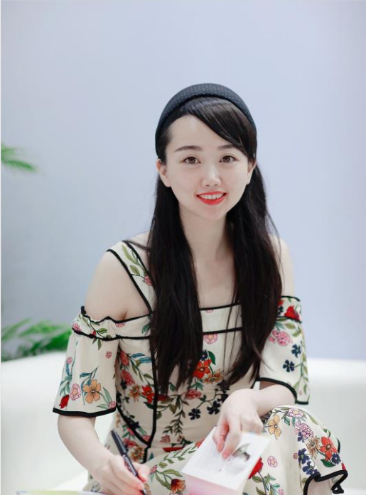 "诺米姐姐"许诺晨郁雨君 ,一个专心的儿童文学作家,无数小读者心目中