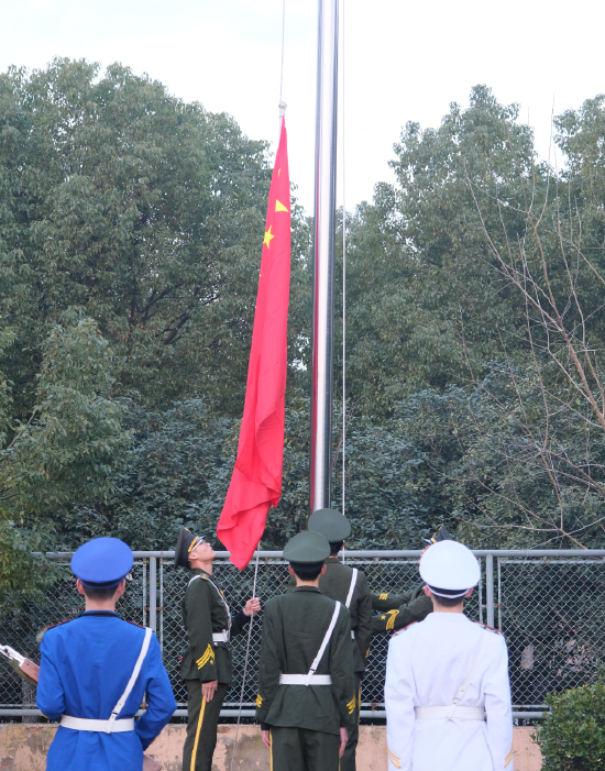文明礼仪记心间争做时代新青年肥东凯悦中学2024年春季学期第二次升旗