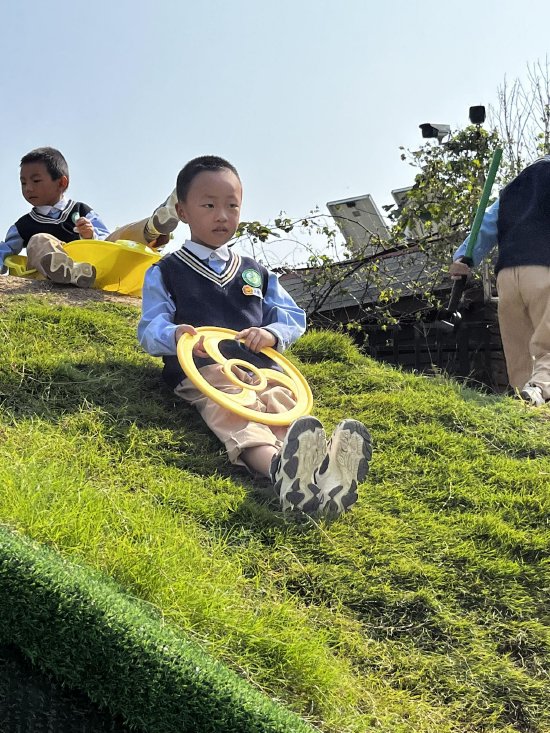 合肥市安庆路幼儿园桃蹊分园圆滚滚山坡