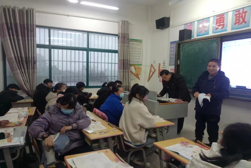 正衣冠树学风庐江县白山镇初级中学开展规范仪容仪表检查