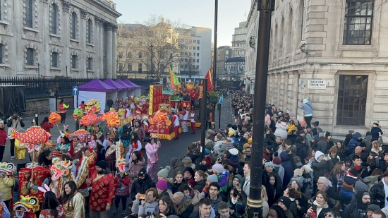 (2023年英国伦敦新春庆典活动现场图)