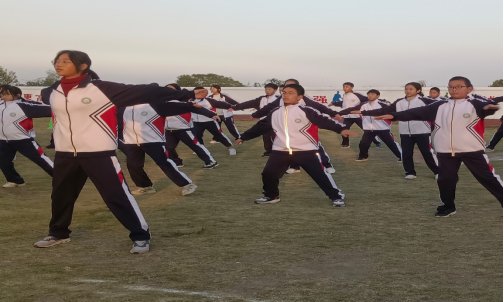 队列队形赛风采 广播体操展英姿——庐江县白山镇初级中学"舞动青春"