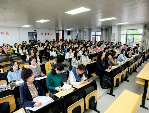 送教下乡 帮扶成长——歙县桂林学校杜朝晖名师工作室送教下乡活动