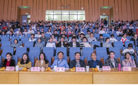 合肥一中副校长张大勇,铜陵一中吴梦蝶老师,马鞍山二中曹劲松老师