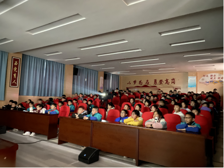 合肥市马岗实验小学教育集团爱国电影进校园国家信念植心间