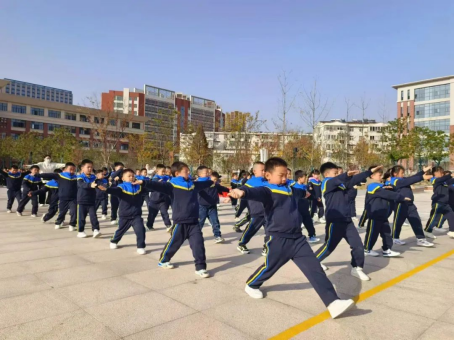 肥西县肥光小学一年级广播操比赛圆满落幕