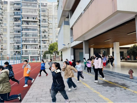 合肥市徽州小学安全教育进校园护航成长在行动