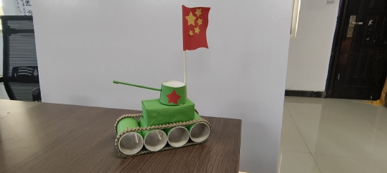 亳州市谯城区估衣小学:"文明健康 绿色环保---废物利用亲子手工制作"