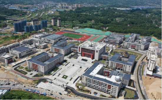 岳西中学搬迁新校区推动山区高中教育迈上新台阶