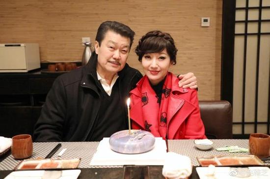 赵雅芝为老公黄锦燊庆生:简单幸福 信是一生