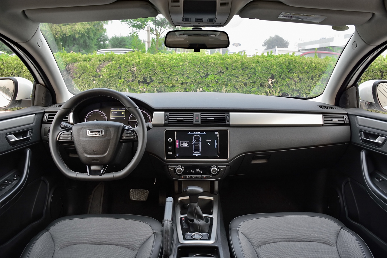 正文内饰评分对比 观致3都市suv 科雷嘉 4.77分 内饰评分 4.47分