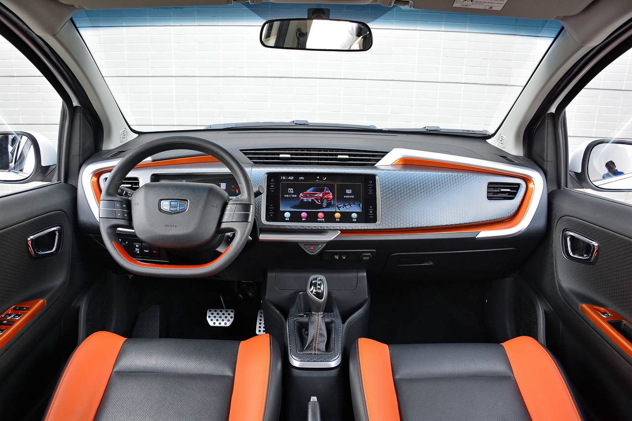 哪款配置高动力强众泰t300pk吉利远景x1