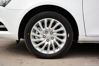 车型对对碰：新款名爵锐行 VS 新款吉利帝豪EV之外部配置