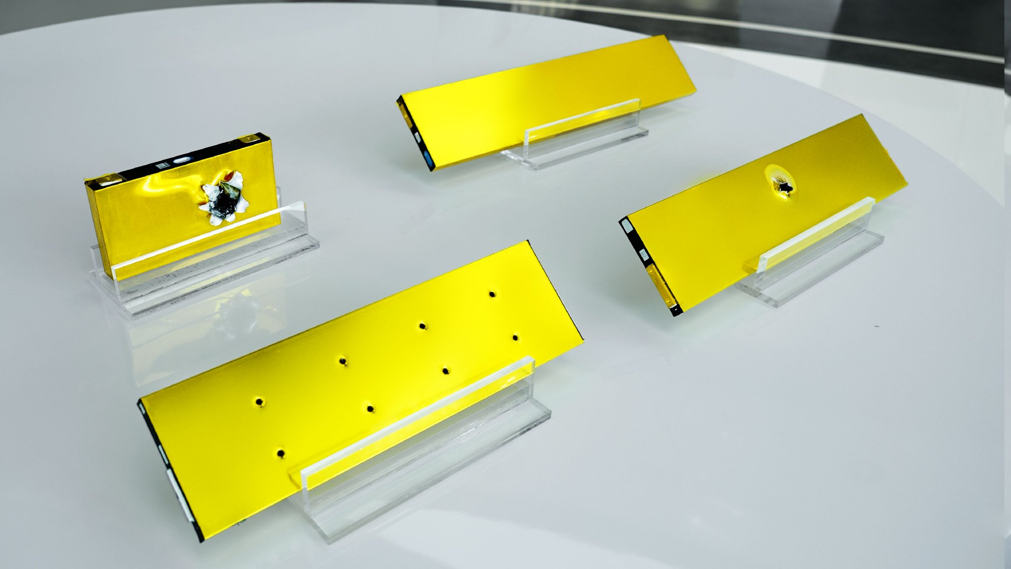 神盾金砖电池成功挑战“整车+整包”极端测试