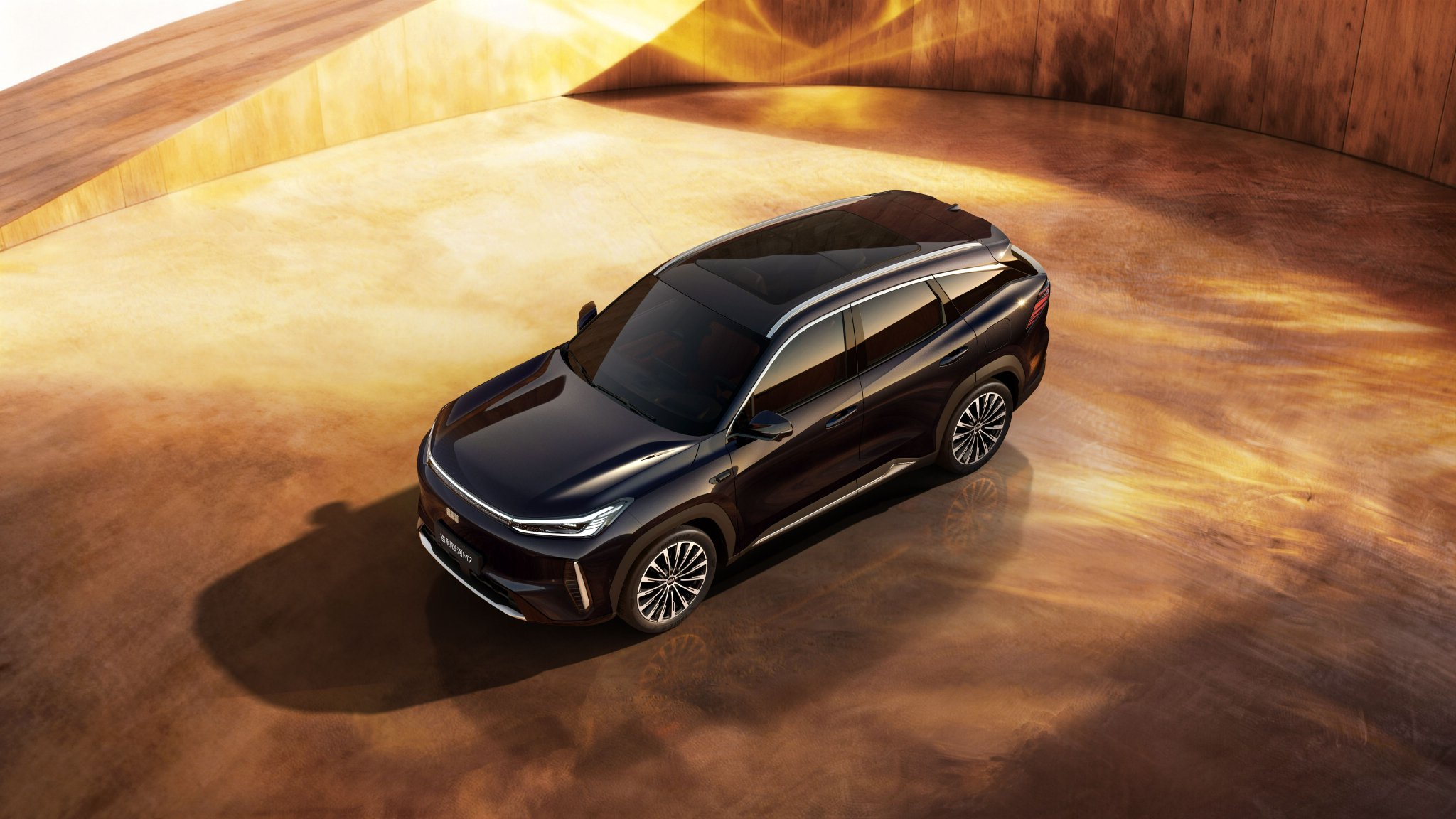 定位中级电混SUV 吉利银河M7全球首秀