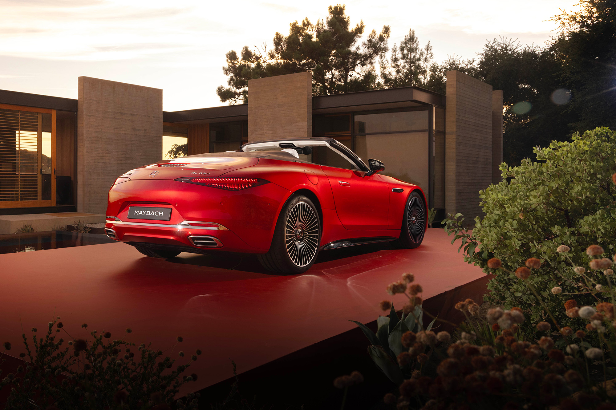 全新梅赛德斯-迈巴赫SL敞篷跑车全球首秀