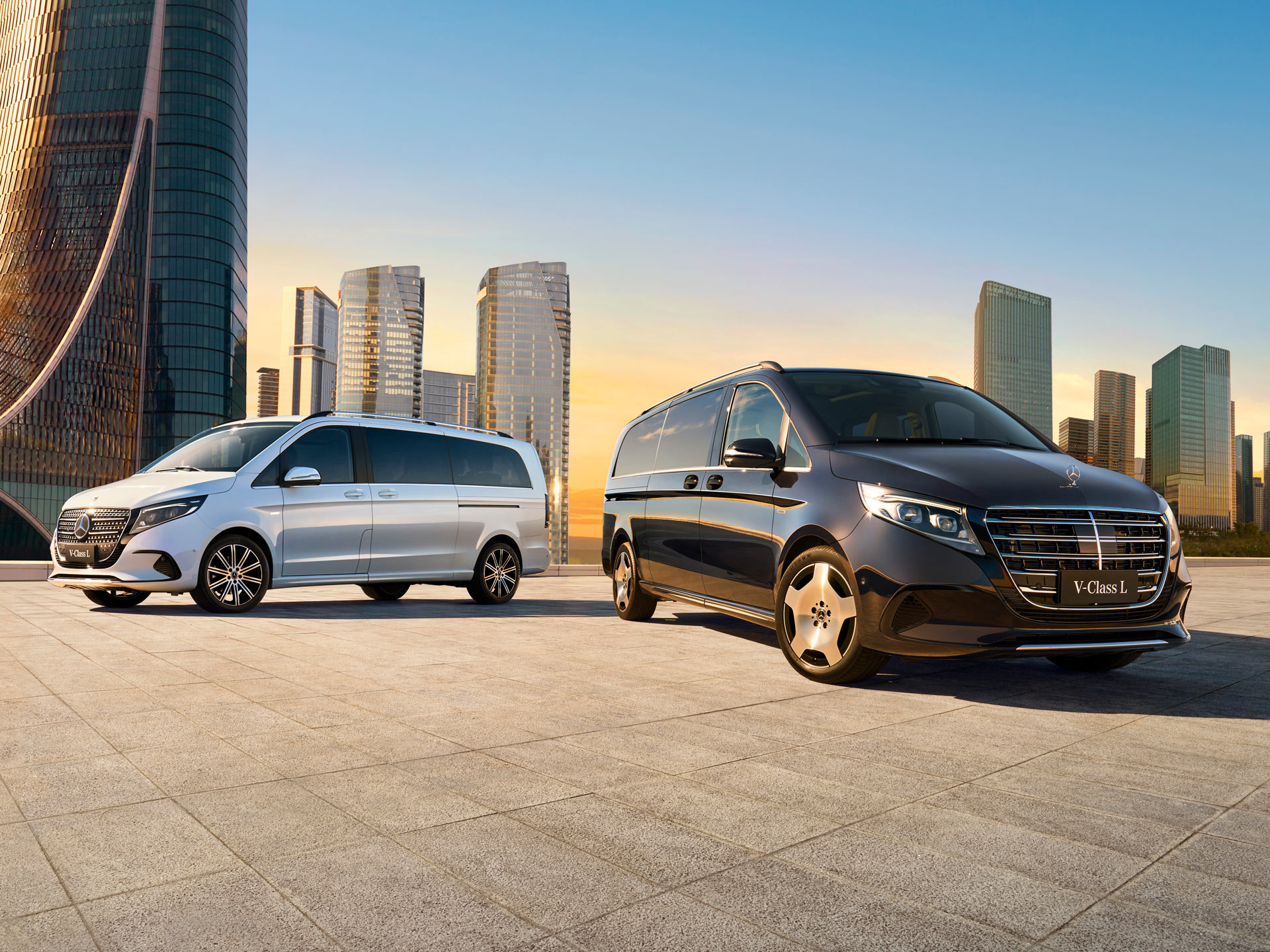 新一代奔驰V级MPV上市 售价49.68万起