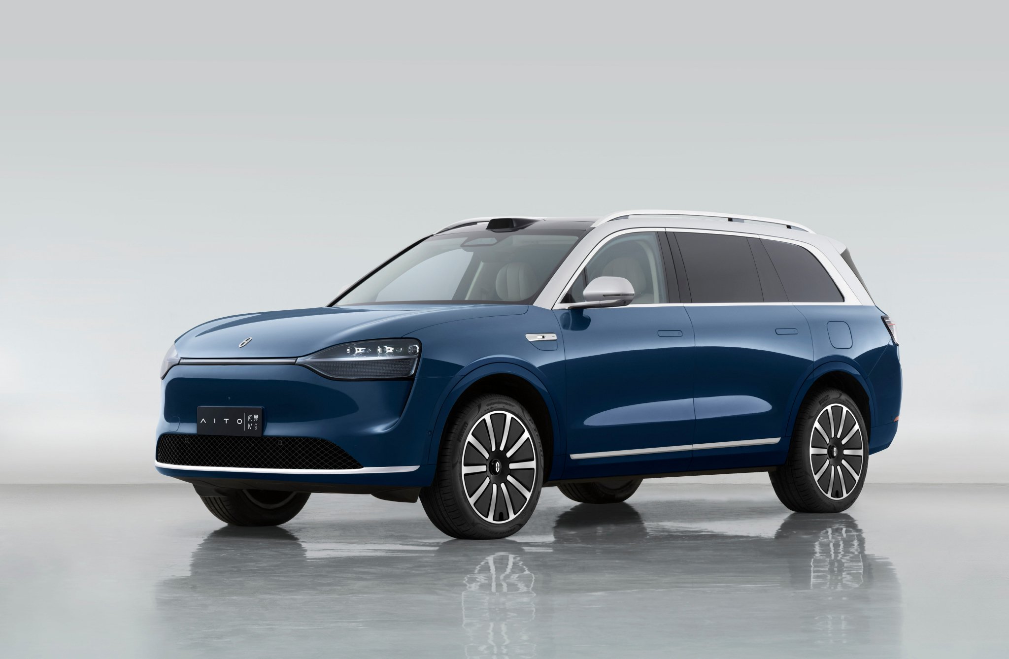 华为智选车智界S7将于11月发布 问界M9将于12月发布