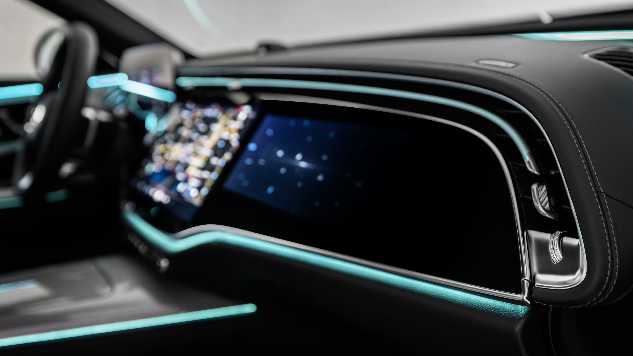 行政座驾新标杆 全新梅赛德斯-奔驰E级车全球首发