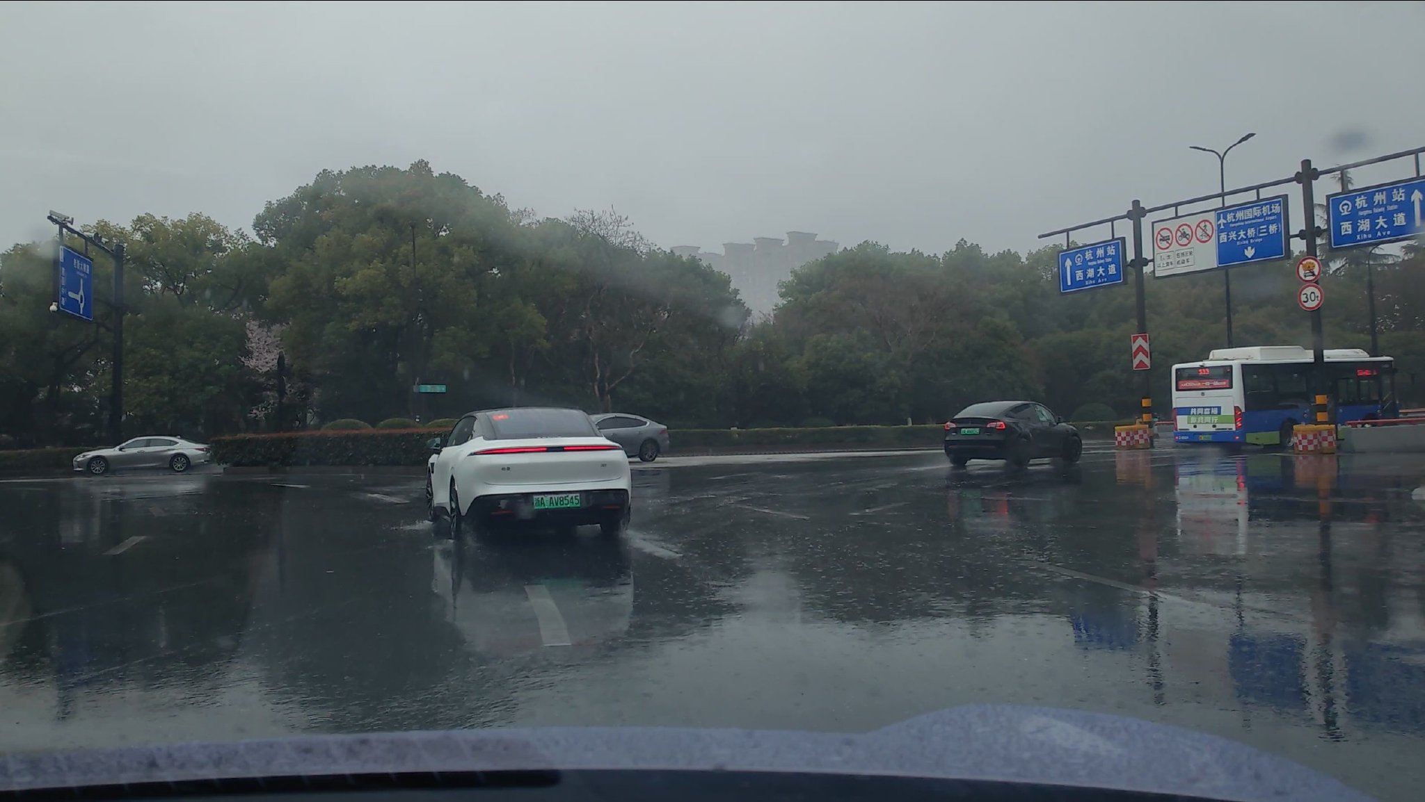 可顺利通过环岛