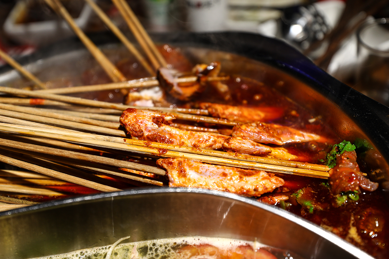 重庆车展游记：美女面前不要鸳鸯锅