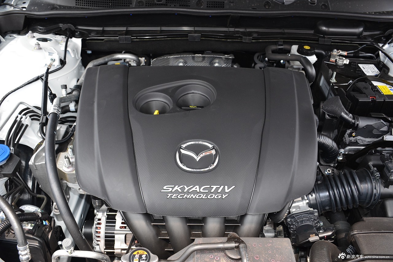 大白腿量空间！成都车展热门车第二排实测