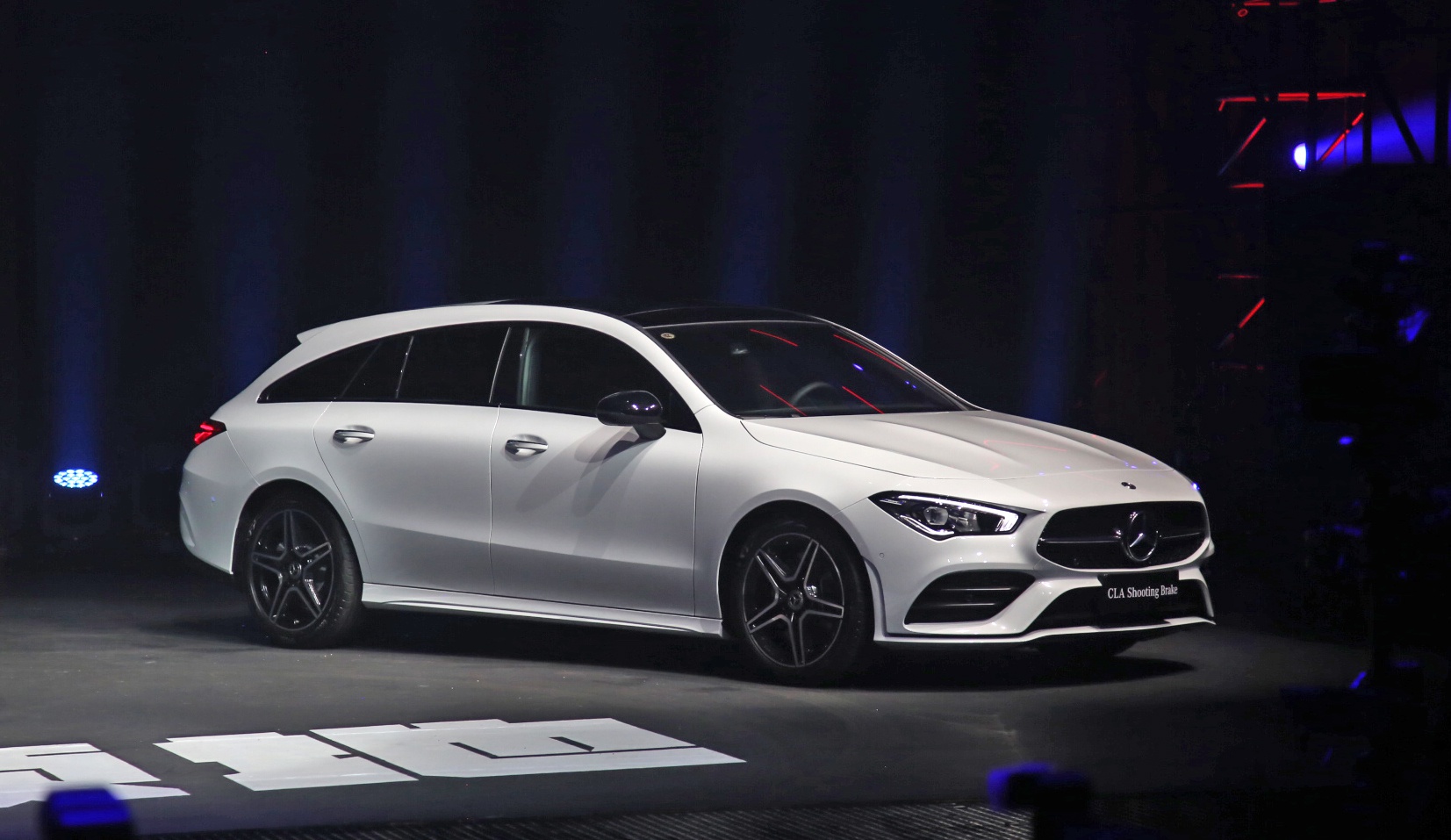 98 cla 260 4matic 五门猎跑车 38.18 gla 200 suv 30.38