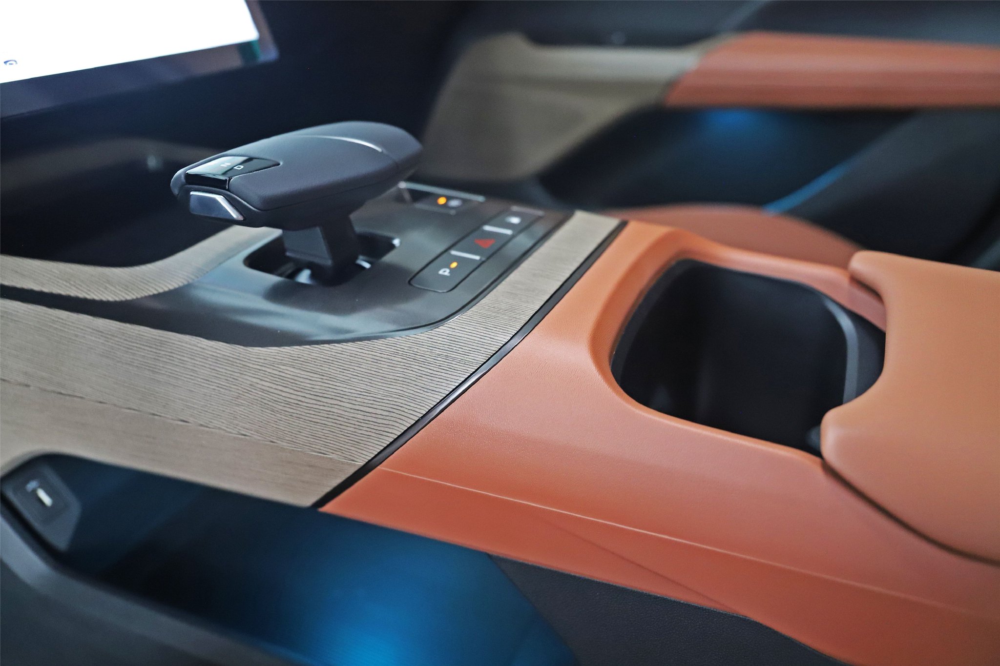 实力不容小觑 到店实拍长安启源A05