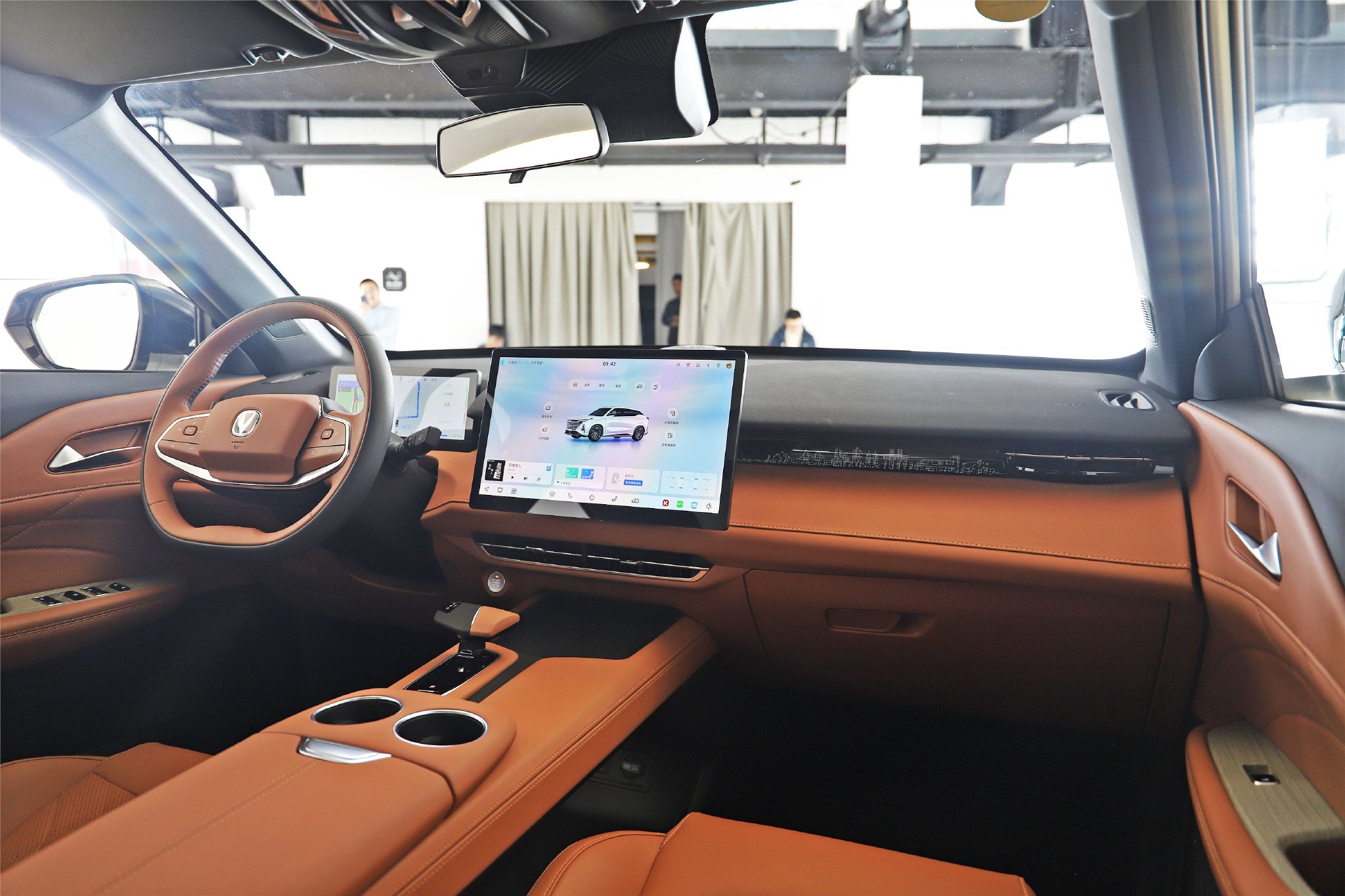 智能交互功能强大 静态体验长安UNI-Z