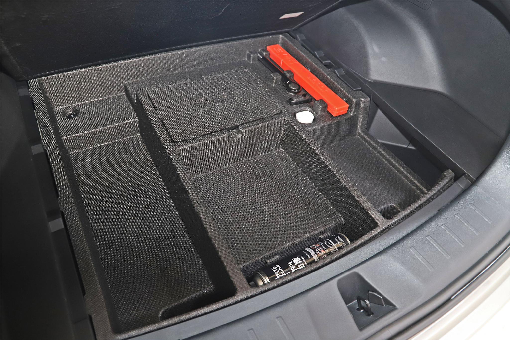 智能交互功能强大 静态体验长安UNI-Z