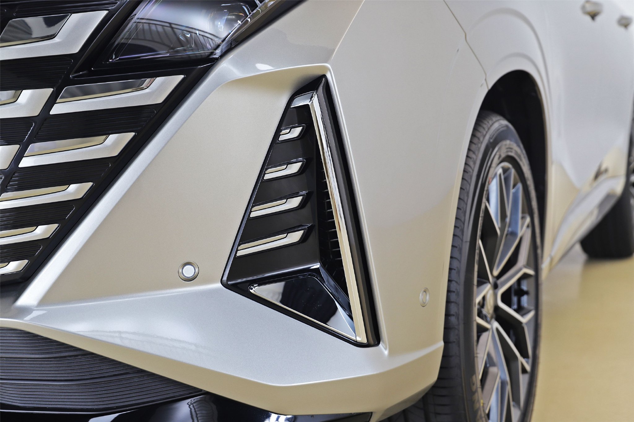 智能交互功能强大 静态体验长安UNI-Z