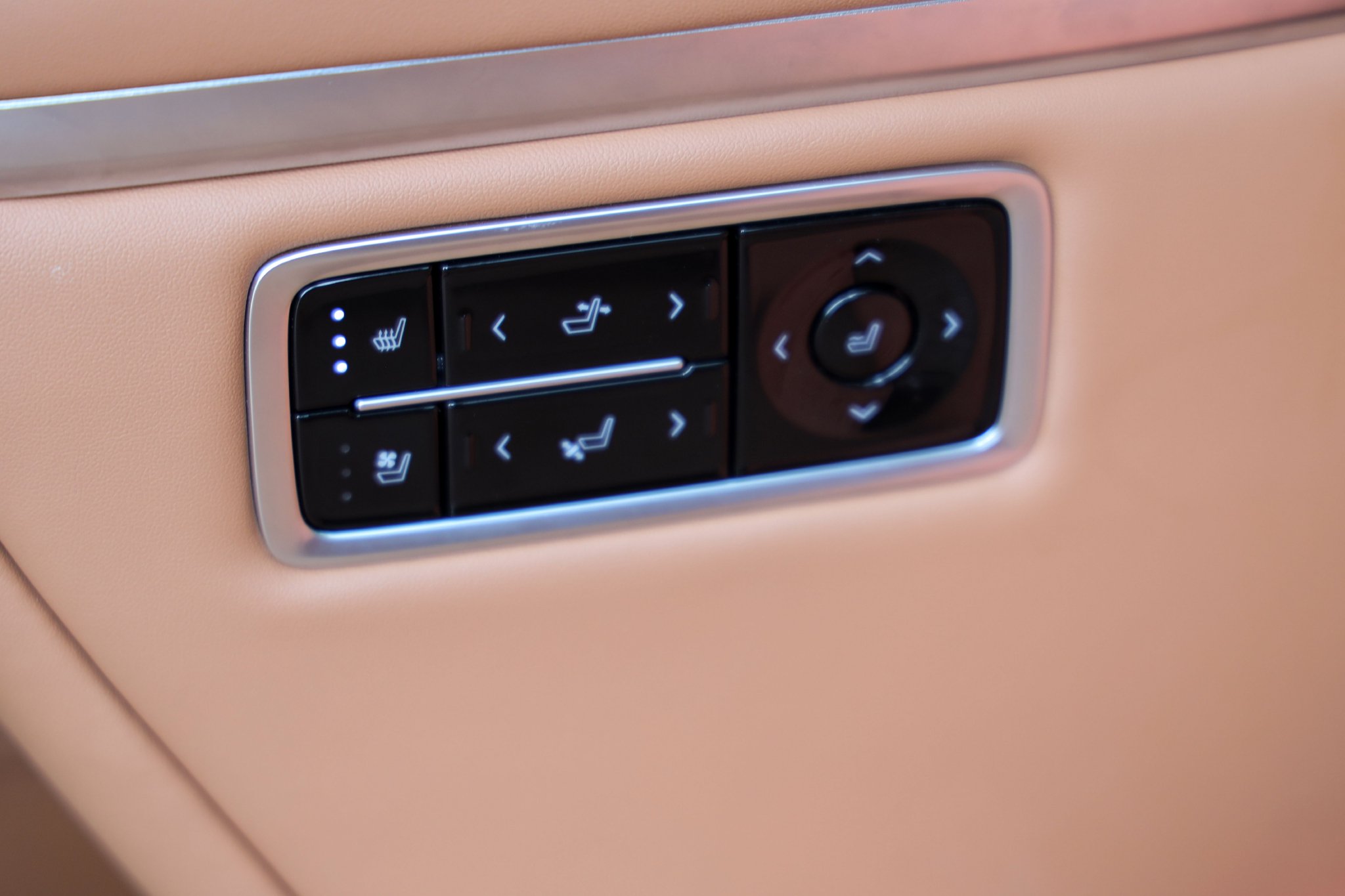 上汽大通大家7/大家9超混上市 售价19.99/26.99万起