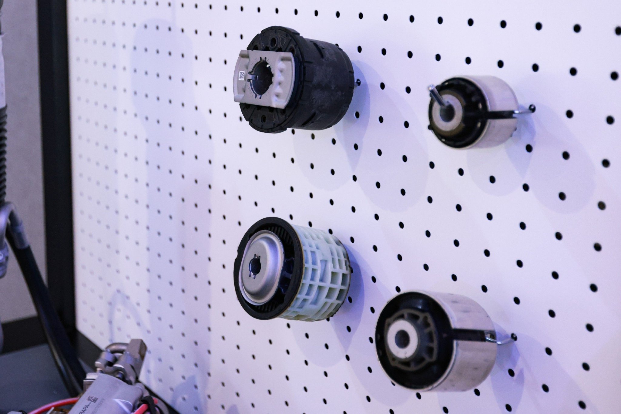 豪华还得是奔驰 体验“奔驰标准”科技日