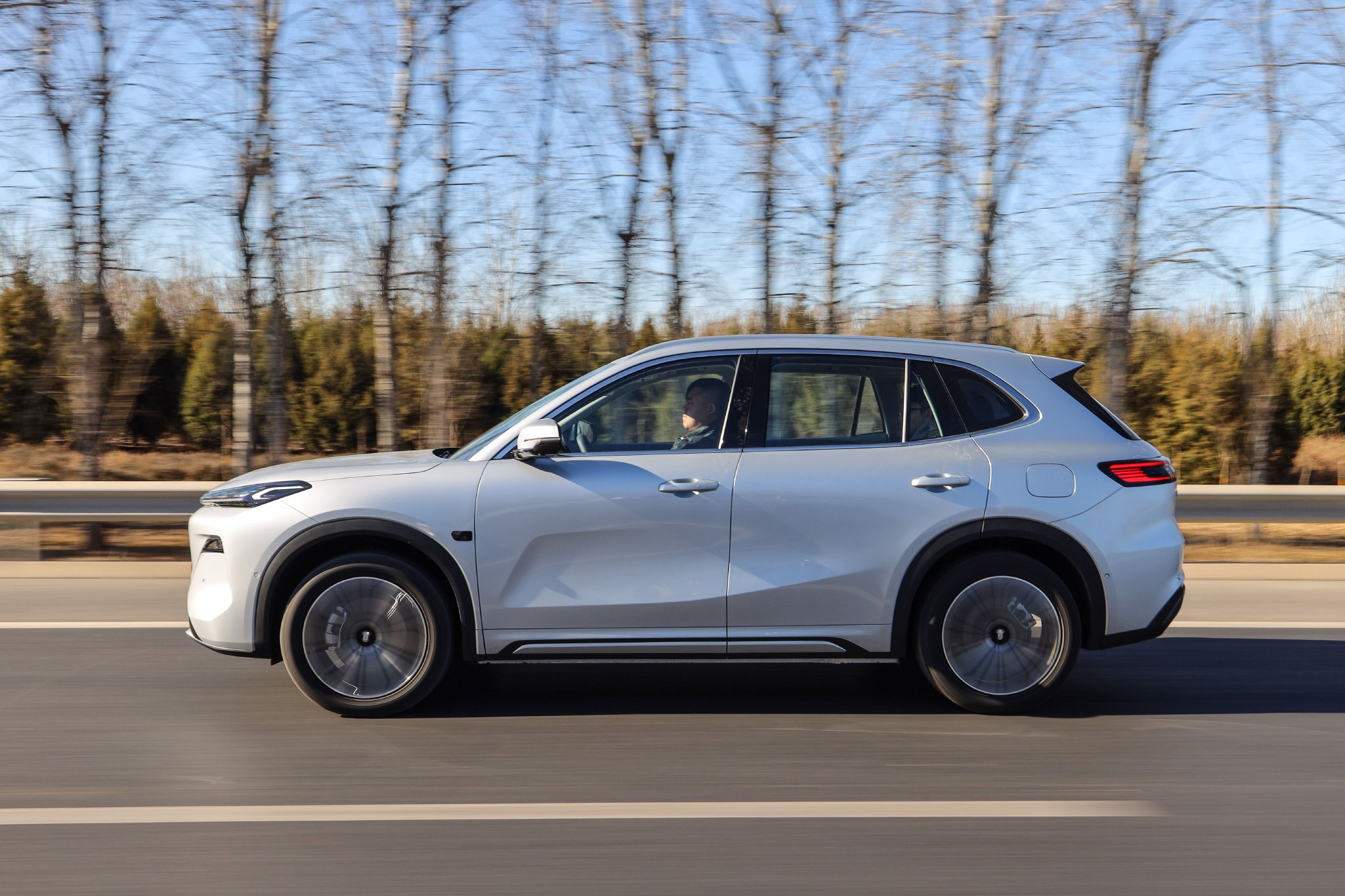 更多升级更超值 试驾2026款吉利银河星舰7 EM-i