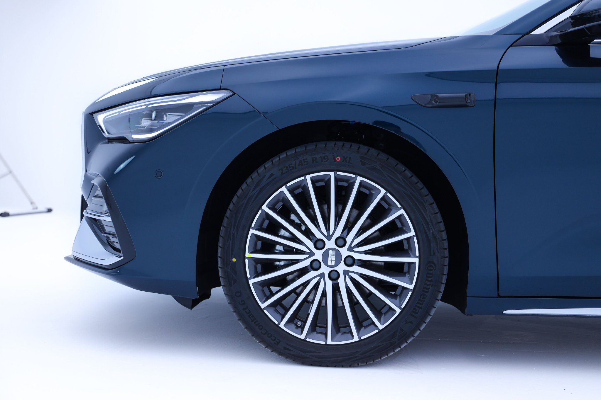 人民的7系来了 静态体验吉利银河星耀7