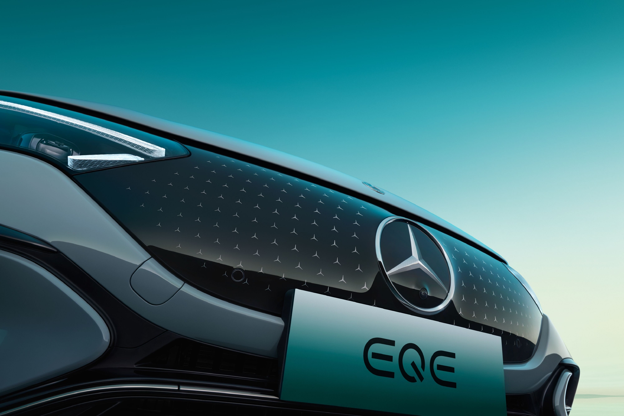 北京奔驰EQE正式上市 售价52.8-58.5万元