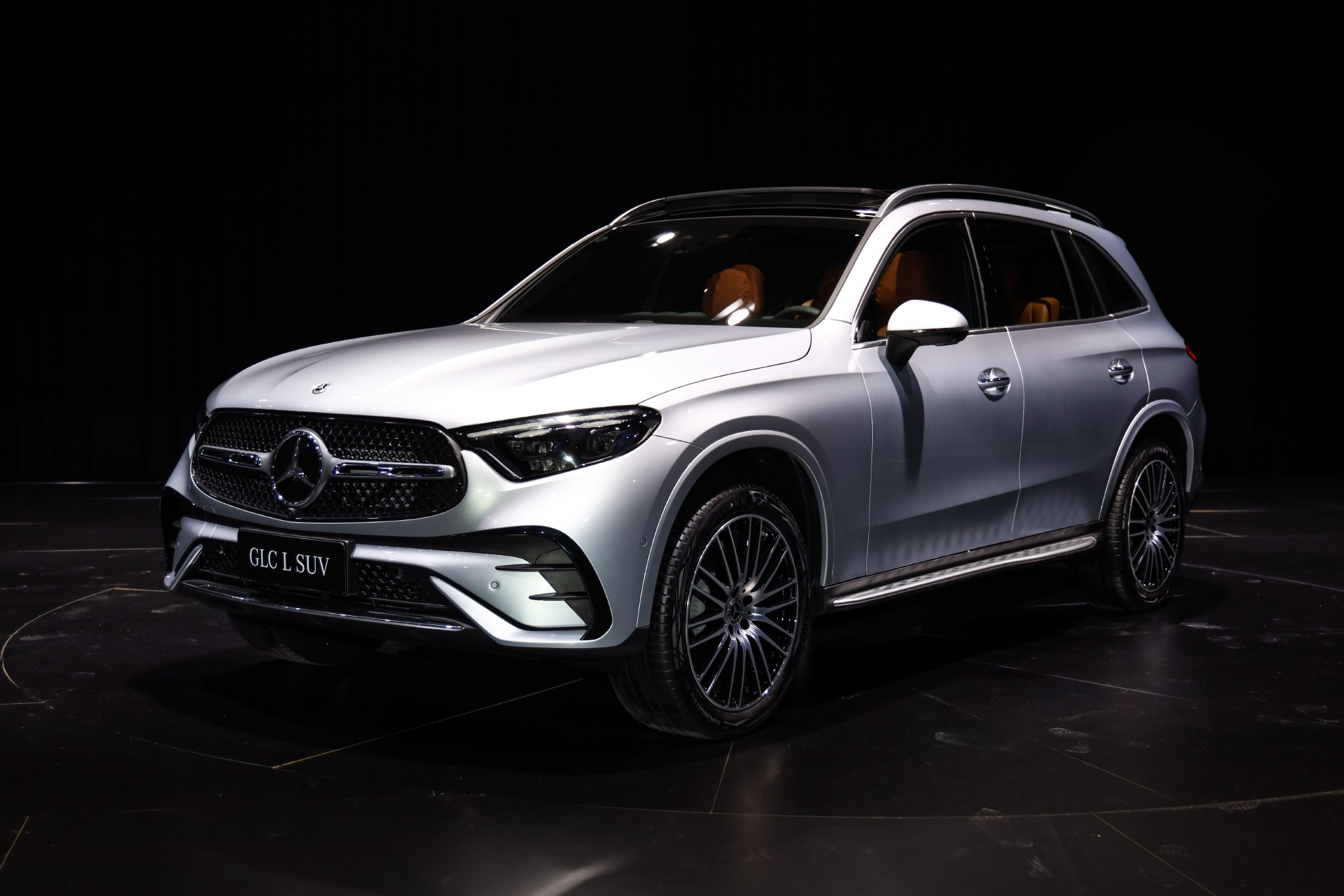 内外皆焕新 静态体验北京奔驰长轴距GLC SUV