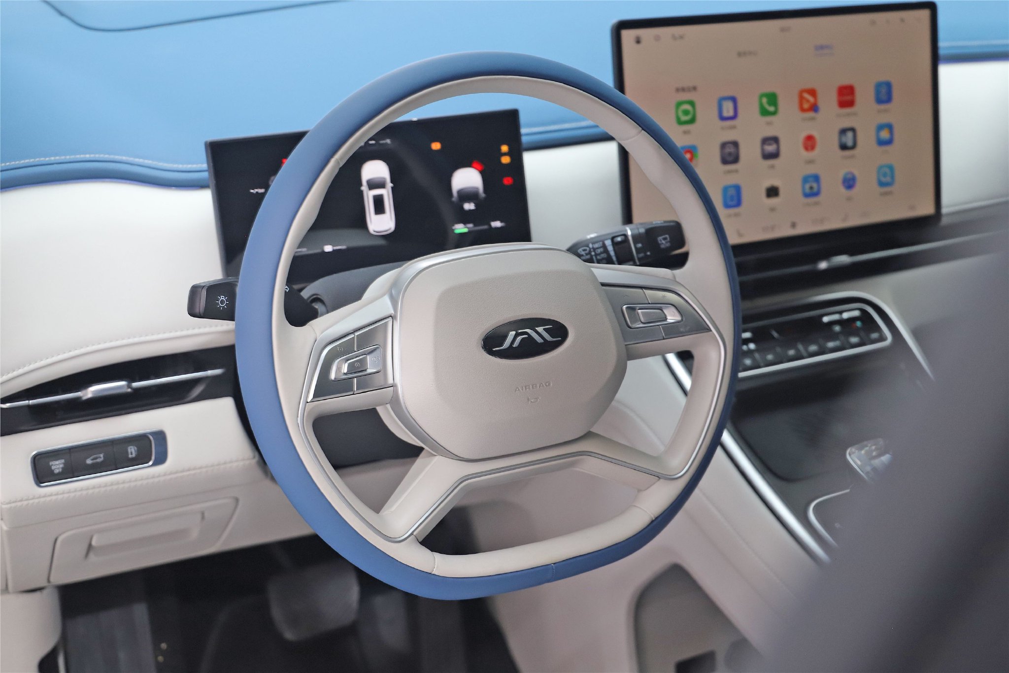 Excellent space performance, static experience JAC Ruifeng RF8