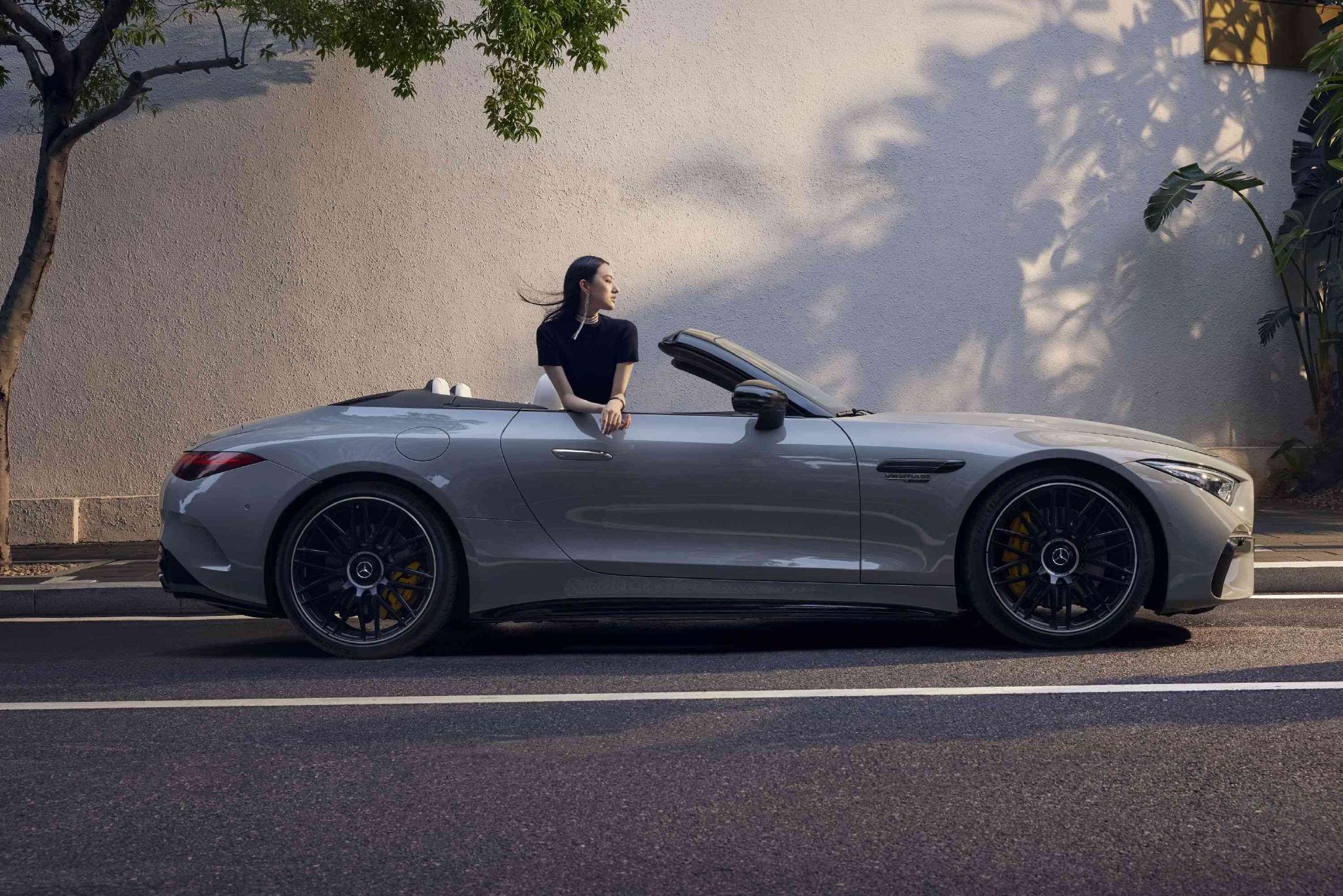 2023成都车展：AMG SL 63 4MATIC+上市 售价199.98万元